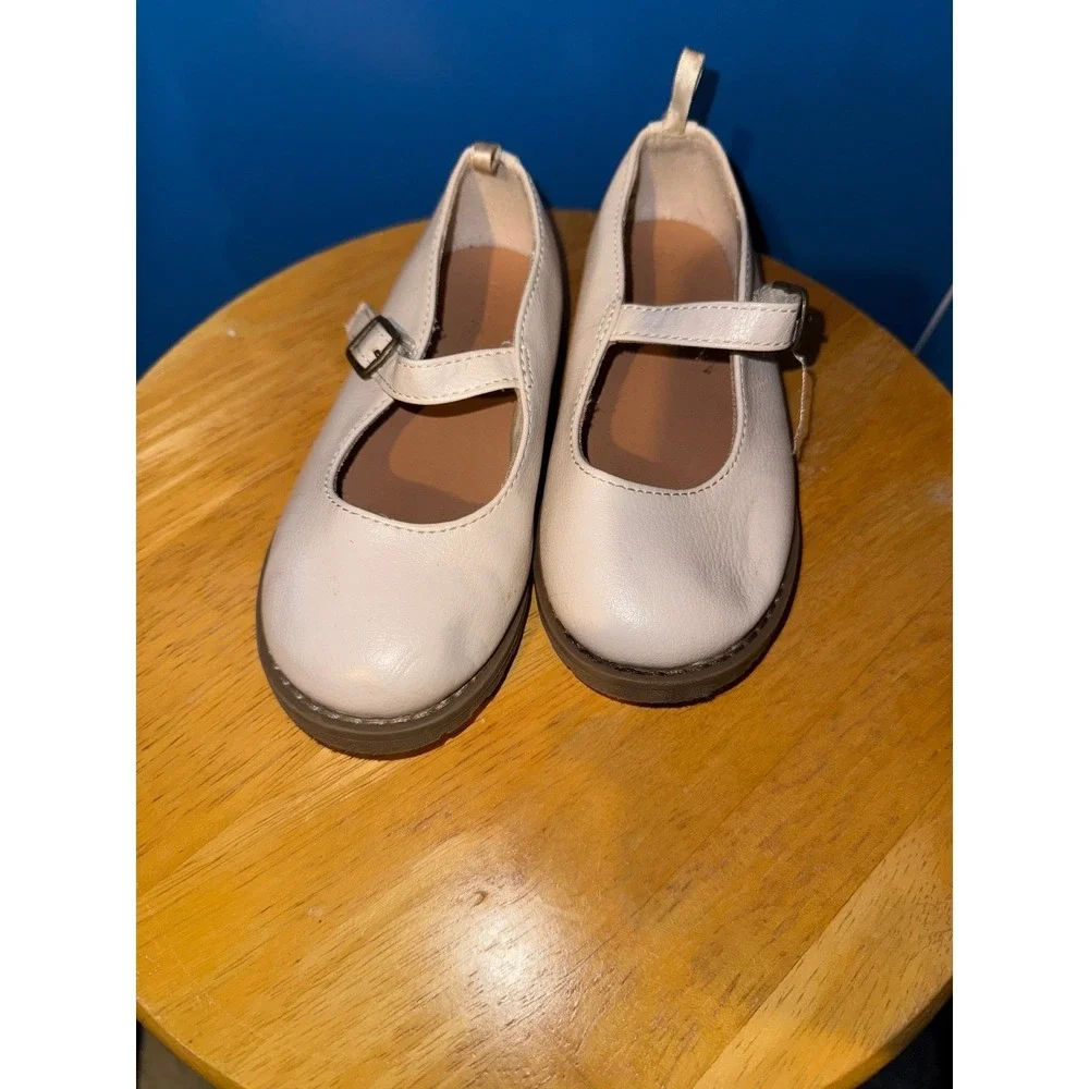 Old Navy Girls Cream Mary Jane Buckle Strap Flat Shoes Size 10 Kids Off White